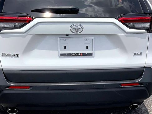 Used 2023 Toyota RAV4 XLE Premium FWD image 31