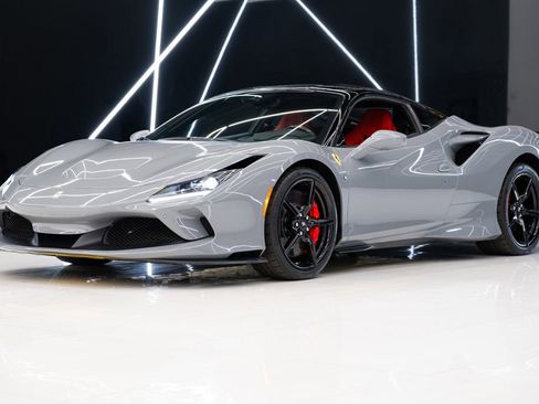 Used 2021 Ferrari F8 Tributo RWD image 3