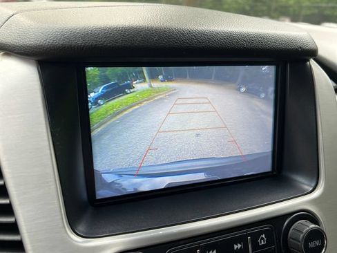 Used 2018 GMC Yukon SLT w/ Premium Edition RWD image 30