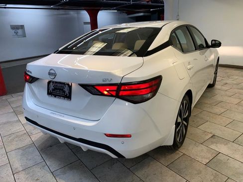 Used 2024 Nissan Sentra SV w/ SV Premium Package image 7