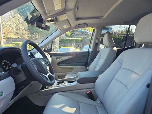 New 2026 Honda Ridgeline RTL image 18