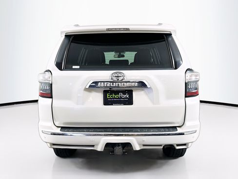 Used 2018 Toyota 4Runner Limited AWD/4WD image 7