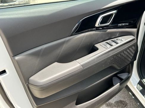 New 2025 Kia Carnival SX Prestige image 10