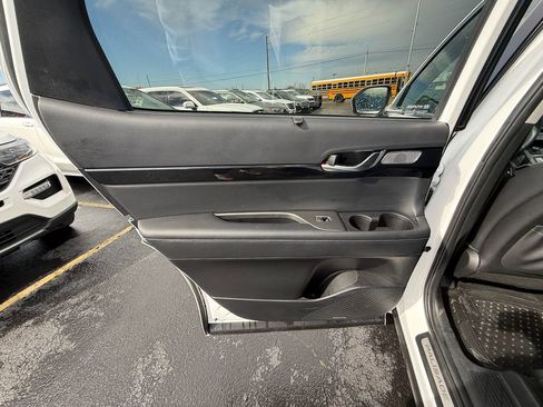 Used 2021 Hyundai Palisade Limited image 18