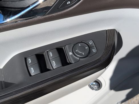 Used 2019 GMC Acadia SLT image 17