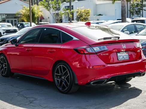 Used 2022 Honda Civic Sport Touring image 4
