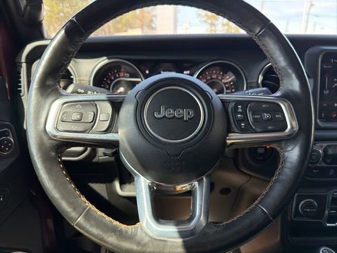 Used 2021 Jeep Gladiator Overland image 18