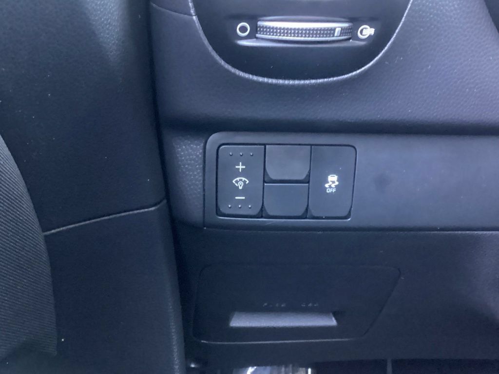 Used 2016 Kia Soul FWD image 26