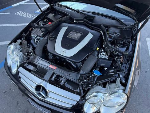 Used 2009 Mercedes-Benz CLK 350 Coupe image 14