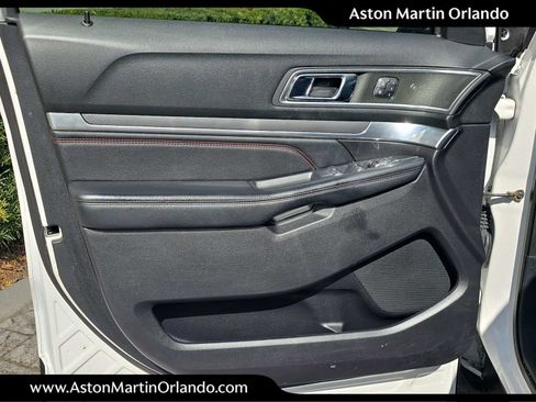 Used 2018 Ford Explorer Sport w/ Equipment Group 401A image 18