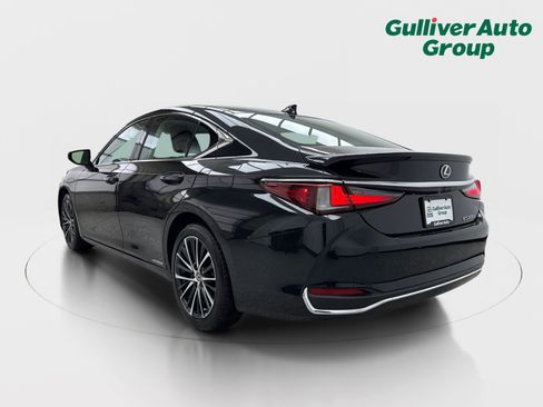 Used 2022 Lexus ES 300h w/ Premium Package FWD image 5