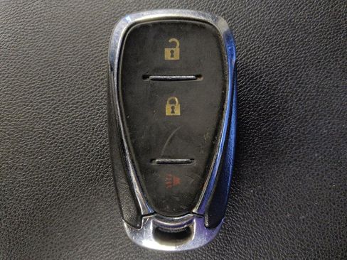 Used 2020 Chevrolet Equinox LS image 32