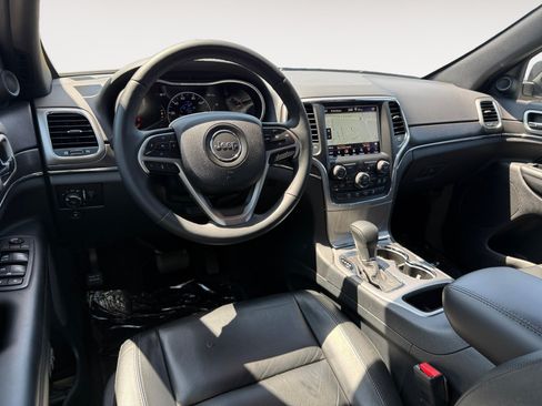 Used 2018 Jeep Grand Cherokee Limited RWD image 15