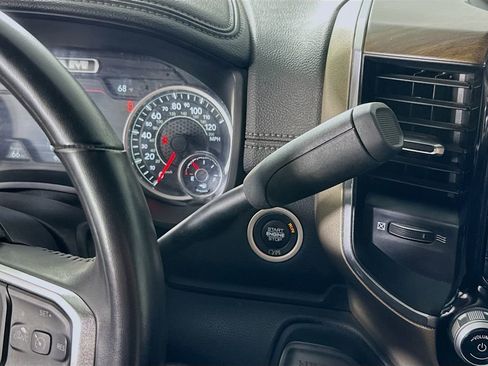 Used 2024 RAM 2500 Laramie image 32