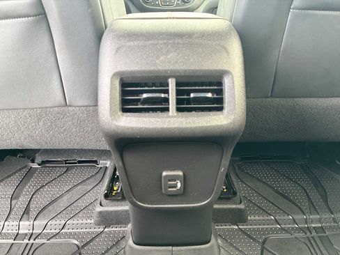 Certified 2023 Chevrolet Equinox RS image 21