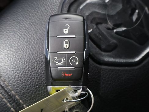 Used 2022 RAM 1500 Laramie AWD/4WD image 24