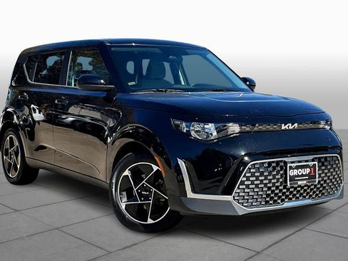 Certified 2023 Kia Soul EX image 2