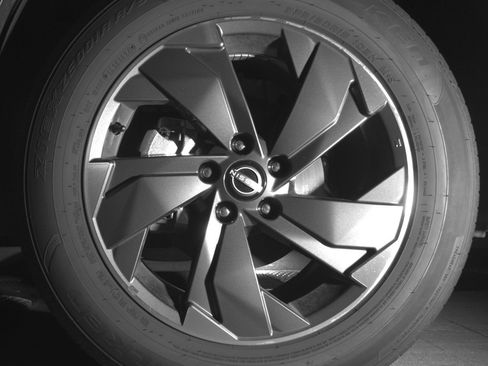 Used 2025 Nissan Rogue SV image 12