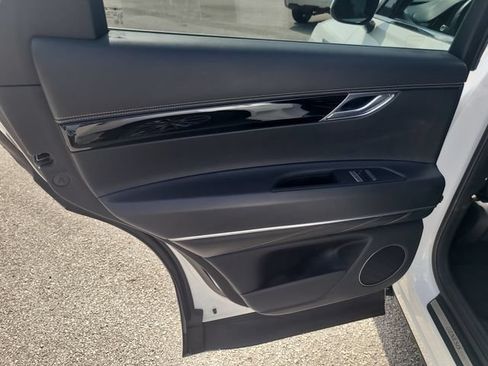 Used 2021 Genesis GV80 2.5T RWD image 13