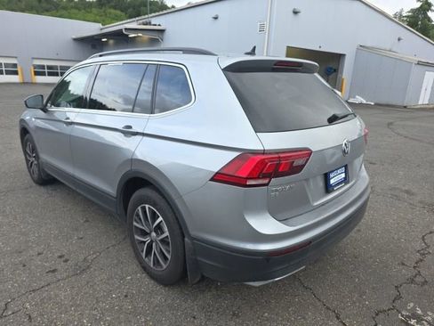 Used 2019 Volkswagen Tiguan SE AWD/4WD image 2