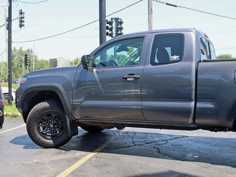 Used 2019 Toyota Tacoma SR w/ SX Package AWD/4WD image 13