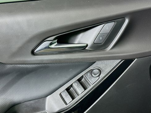 Used 2025 Chevrolet Equinox LT image 15