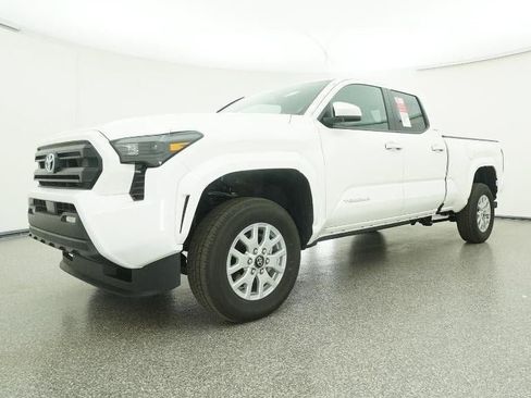 New 2025 Toyota Tacoma SR5 image 17