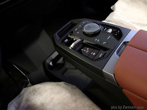 Used 2026 BMW iX xDrive45 image 14