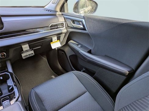 New 2025 Mitsubishi Outlander ES image 17