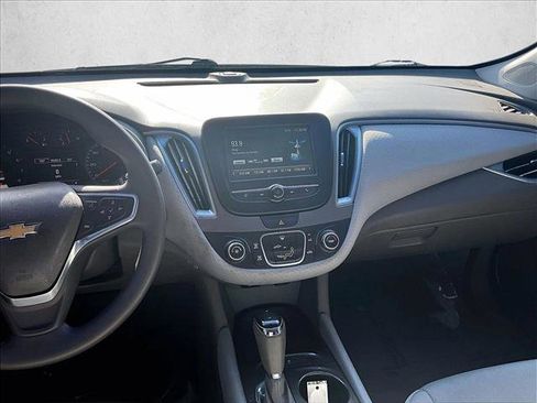 Used 2018 Chevrolet Malibu LS image 8