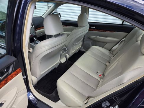 Used 2012 Subaru Legacy 2.5i Limited image 10