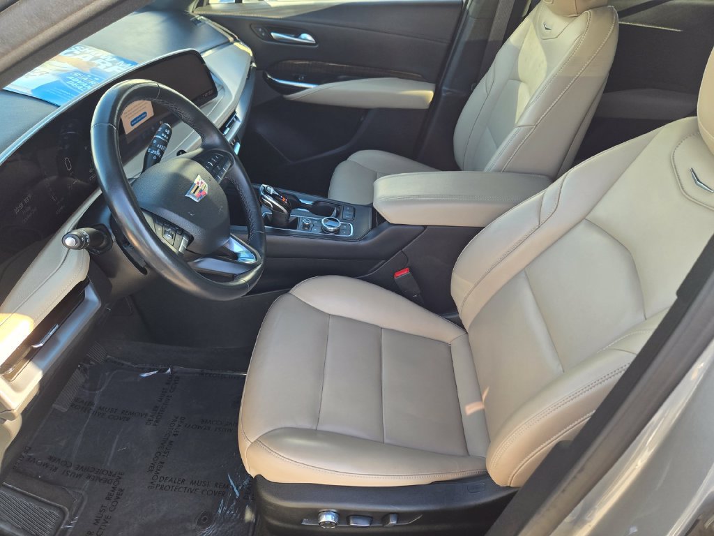 Certified 2025 Cadillac XT4 Premium Luxury FWD image 11