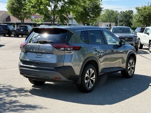 Used 2023 Nissan Rogue SV FWD image 5