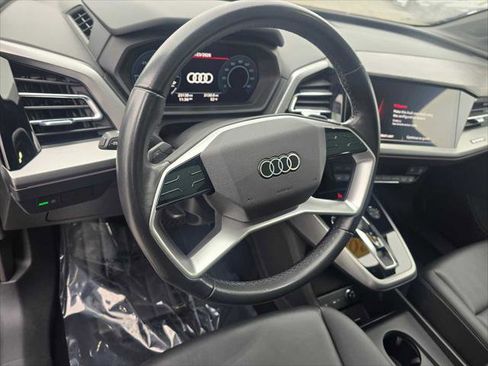 Used 2023 Audi Q4 e-tron Premium Plus w/ Premium Plus image 27