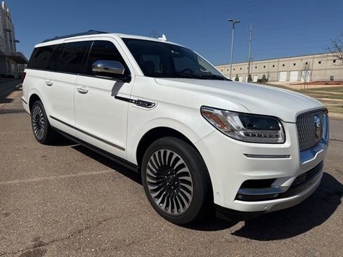 Used 2020 Lincoln Navigator L Black Label w/ Cargo Convenience Package image 3