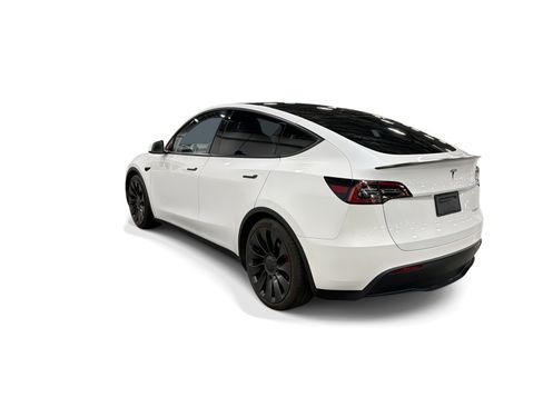 Certified 2023 Tesla Model Y Performance AWD/4WD image 4
