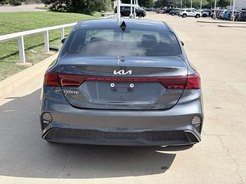Used 2023 Kia Forte LXS FWD image 5