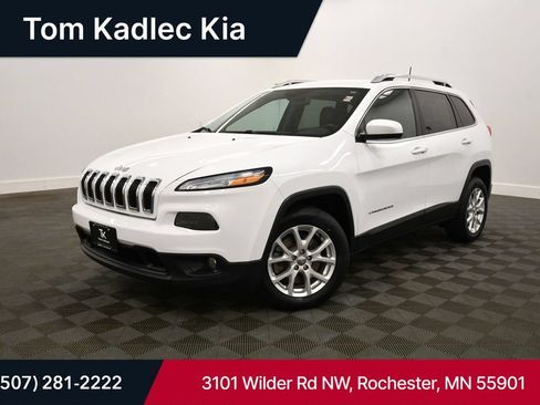 Used 2018 Jeep Cherokee Latitude Plus FWD image 1