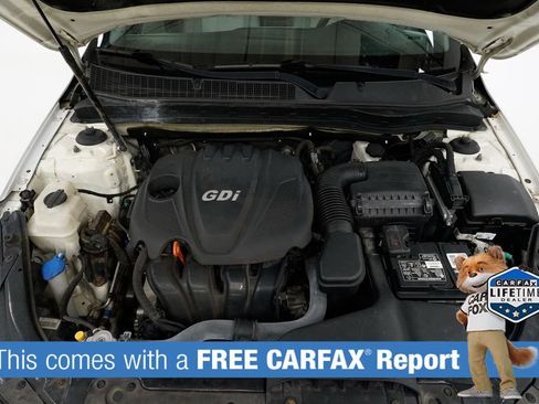 Used 2015 Kia Optima LX image 2