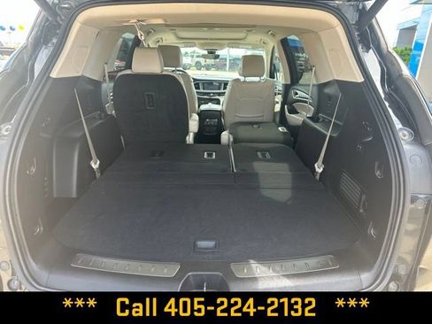 Used 2023 Buick Enclave Avenir AWD/4WD image 9
