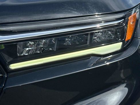 Certified 2024 Honda Pilot Touring image 10