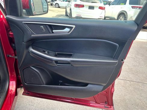Used 2015 Ford Edge SEL w/ Equipment Group 201A FWD image 16