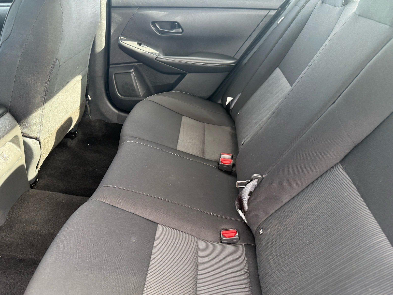 Used 2025 Nissan Sentra SV FWD image 27