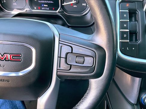 Used 2021 GMC Yukon SLT w/ SLT Premium Package image 24