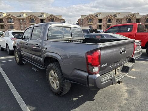 Used 2022 Toyota Tacoma SR AWD/4WD image 5