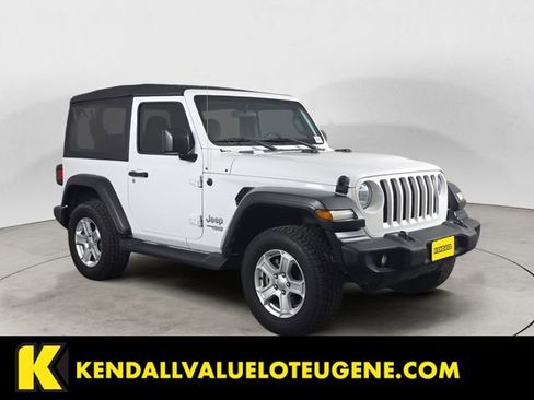Used 2018 Jeep Wrangler Sport AWD/4WD image 7