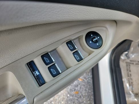 Used 2016 Ford Escape Titanium image 18