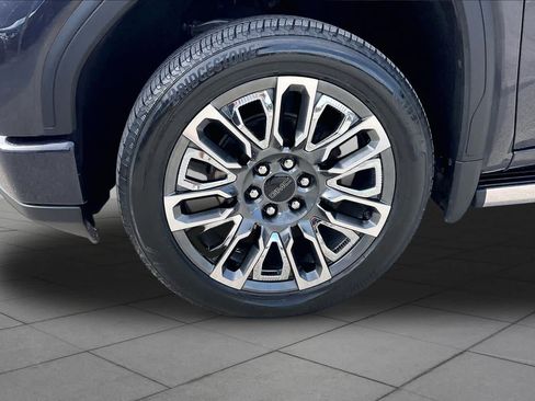 Used 2025 GMC Sierra 1500 Denali Ultimate AWD/4WD image 11