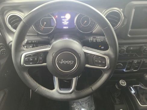 Used 2019 Jeep Wrangler Unlimited Sahara w/ Safety Group AWD/4WD image 20