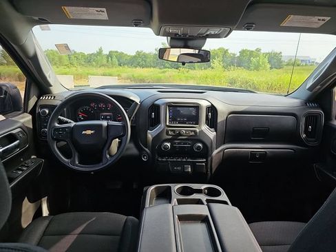 Used 2024 Chevrolet Silverado 1500 Custom w/ Turbomax Blackout Package AWD/4WD image 19